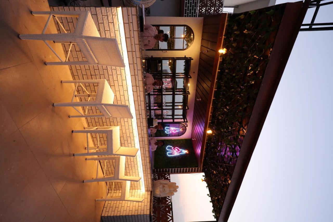 法里达巴德 Crown Ceremonies酒店 外观 照片